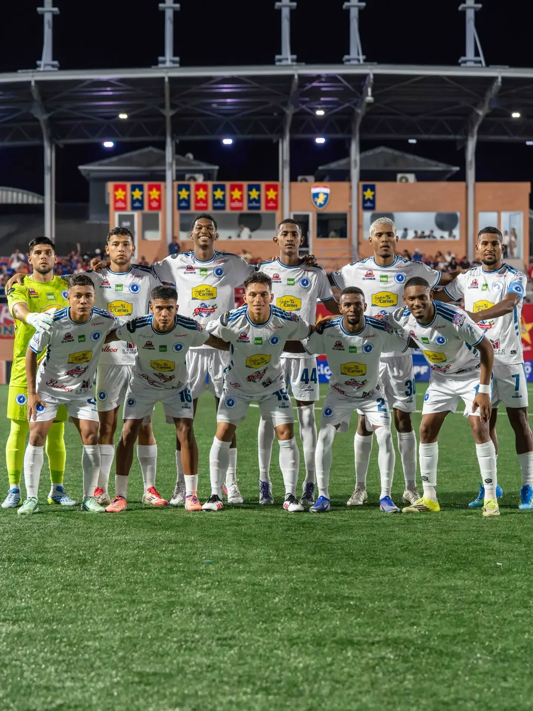 Acción de juego de Plaza Amador en el empate ante Veraguas United